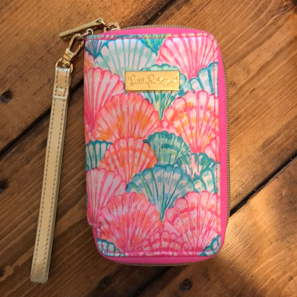 Lilly Pulitzer wristlet “Oh Shello” print